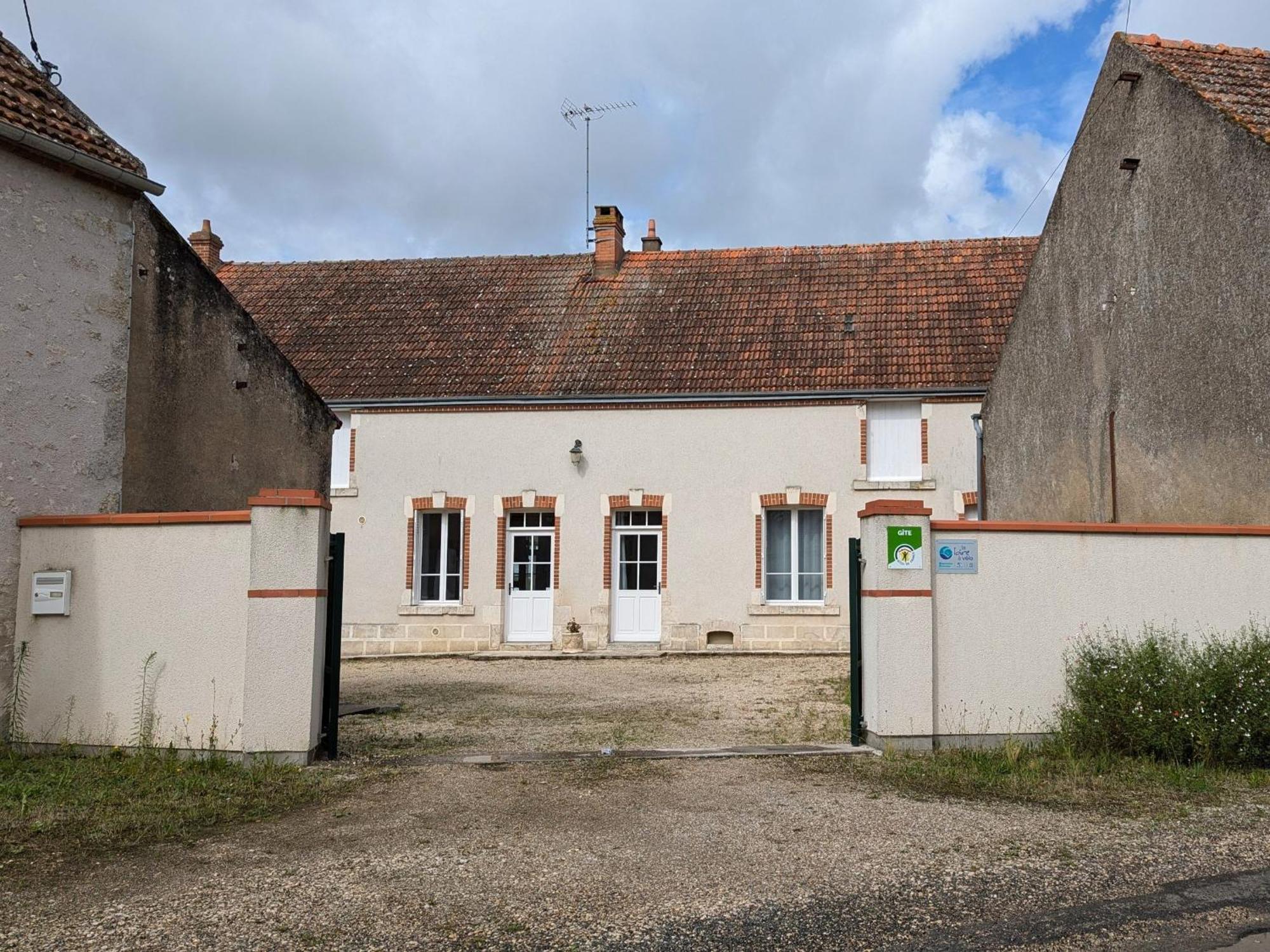 Gite Champetre A Mareau-Aux-Pres: Terrasse, Jardin, Et Confort Pour 6 Personnes - Fr-1-590-140 Екстер'єр фото