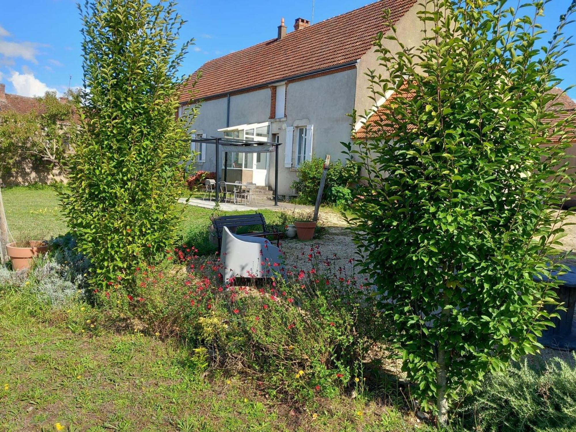 Gite Champetre A Mareau-Aux-Pres: Terrasse, Jardin, Et Confort Pour 6 Personnes - Fr-1-590-140 Екстер'єр фото